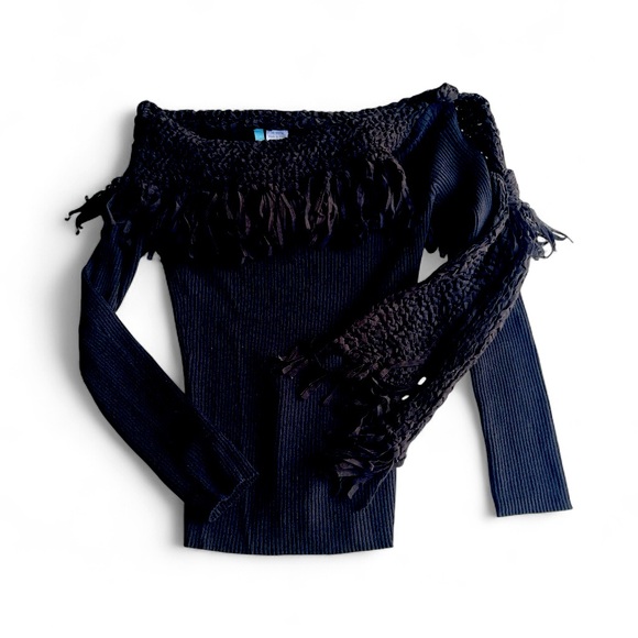 8 Name-Brand High-Quality Women’s Shirts!
XS, S, M - Picture 2 of 10